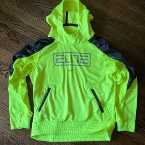 Boys Nike Elite hoodie size M